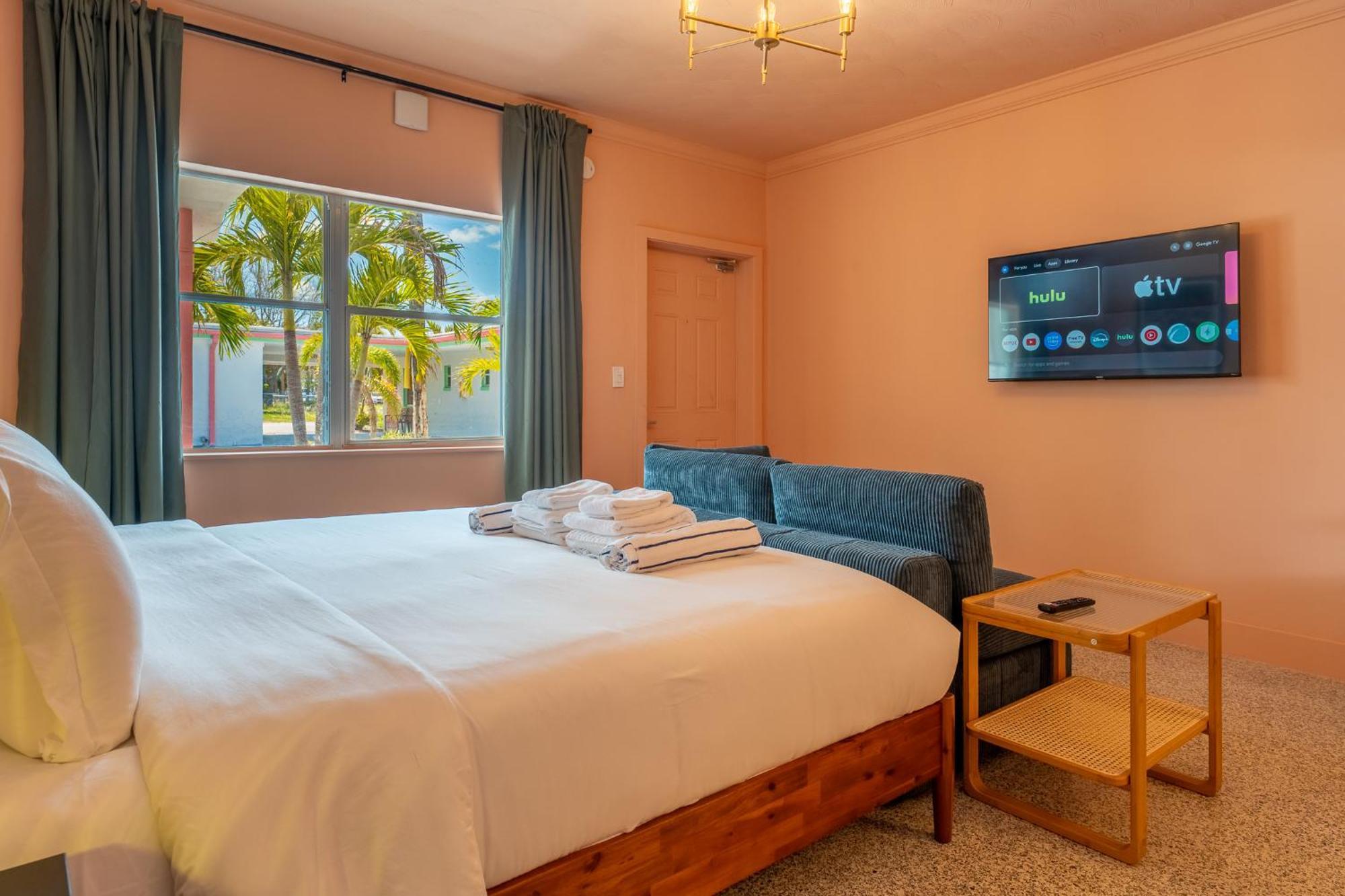 Monaco Vacation Rentals Clearwater Beach Exterior photo